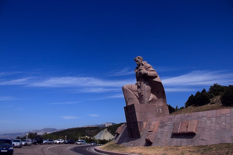 Памятник морякам революции — Новороссийск